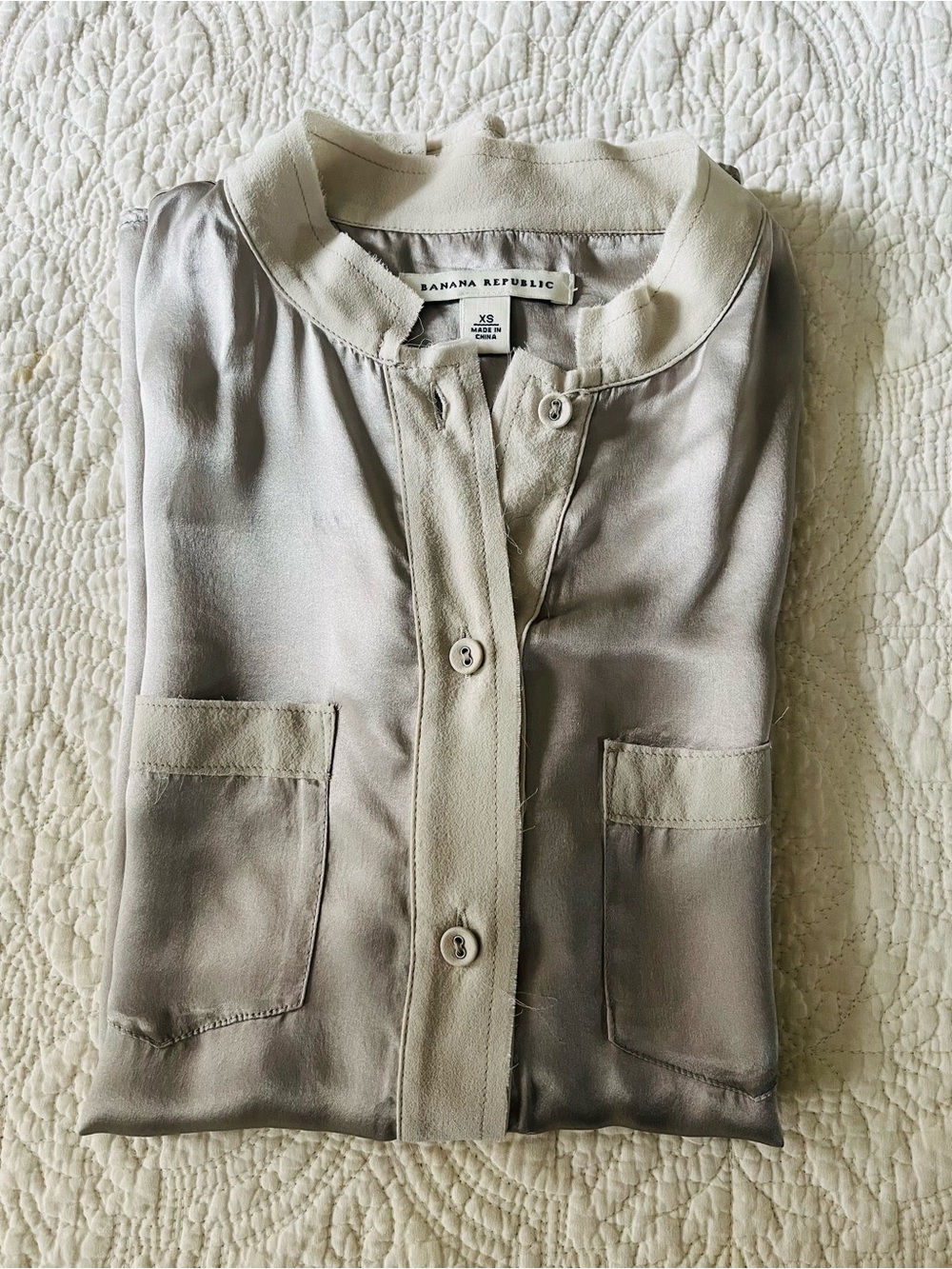 Banana Republic Silk Women's Light Gray Button Front Jacket